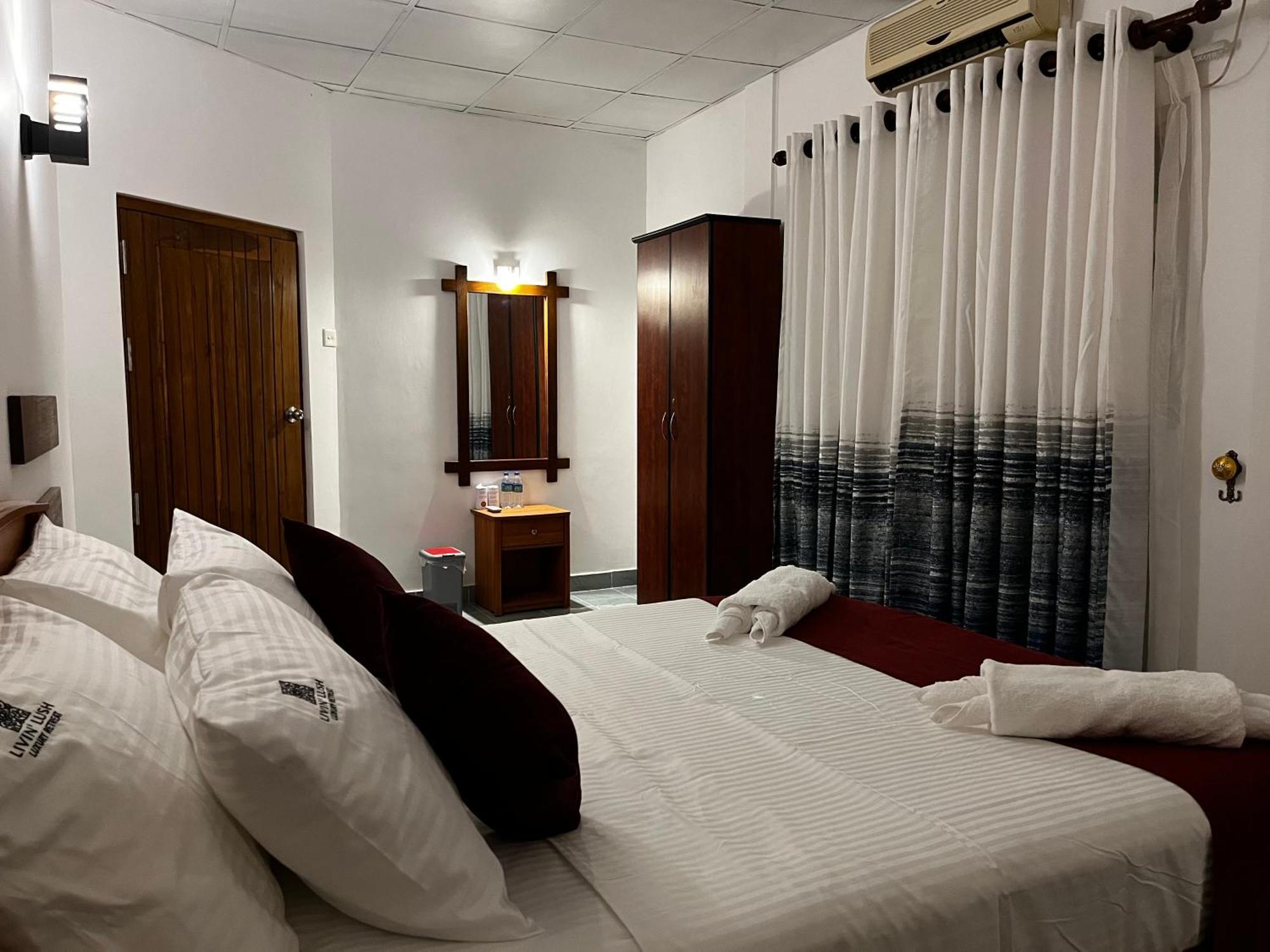 Livin Lush Luxury Retreat Hotel Anuradhapura Bagian luar foto