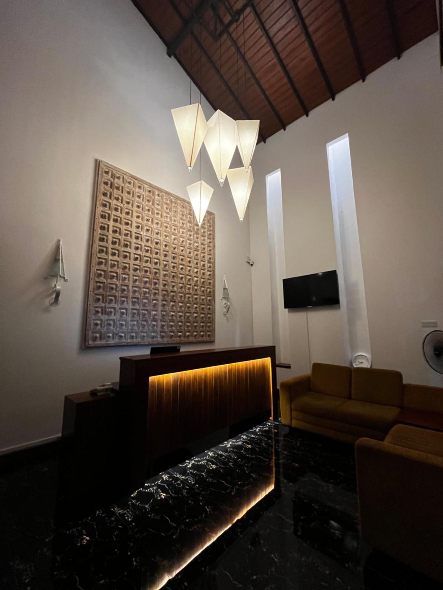 Livin Lush Luxury Retreat Hotel Anuradhapura Bagian luar foto