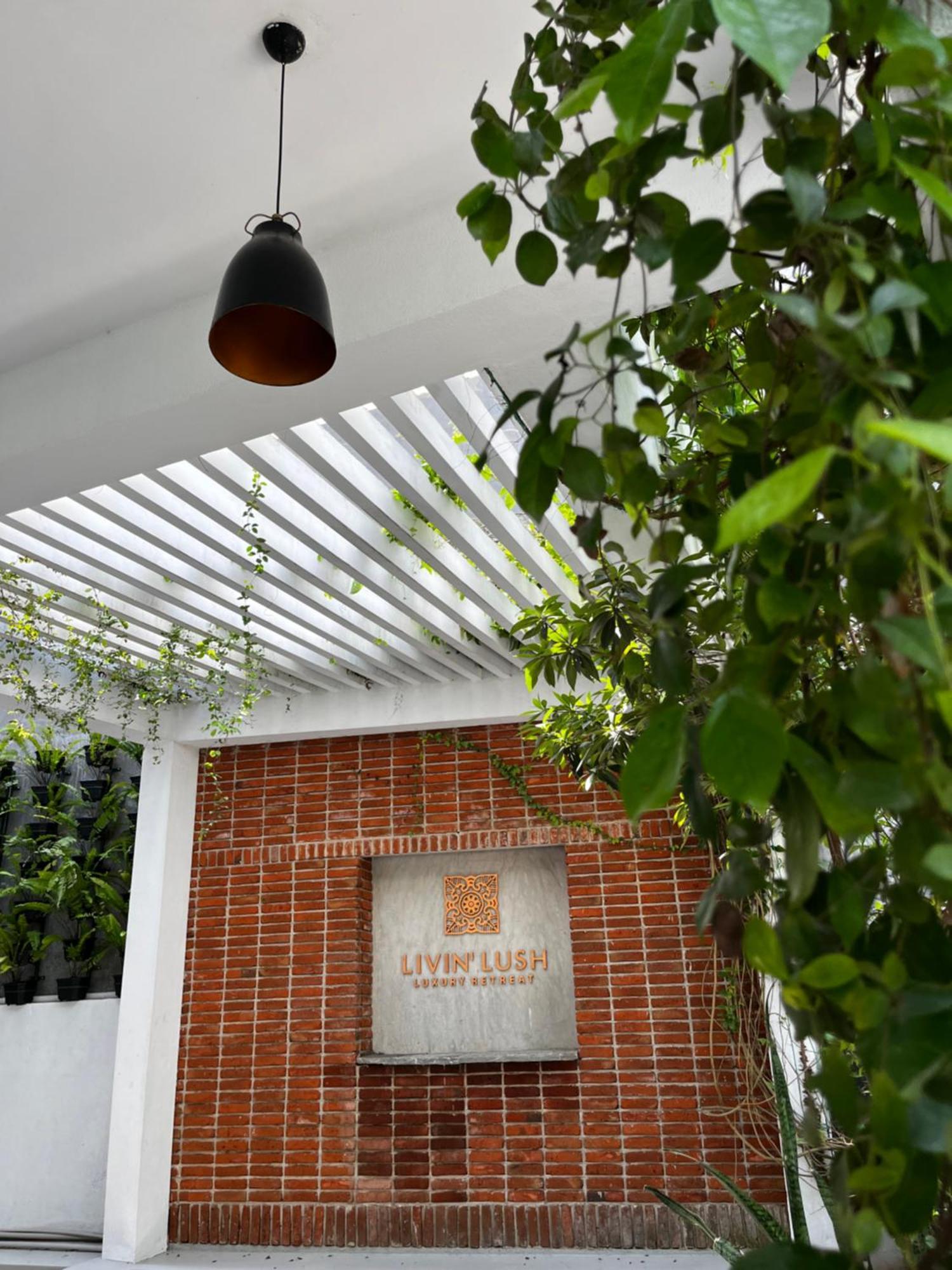 Livin Lush Luxury Retreat Hotel Anuradhapura Bagian luar foto