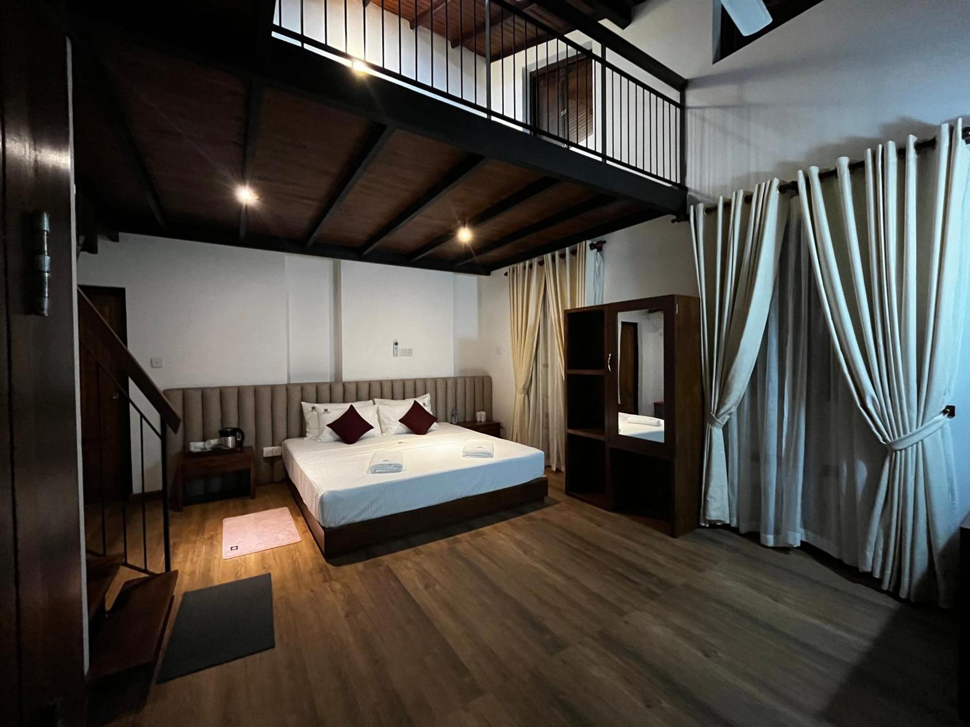 Livin Lush Luxury Retreat Hotel Anuradhapura Bagian luar foto