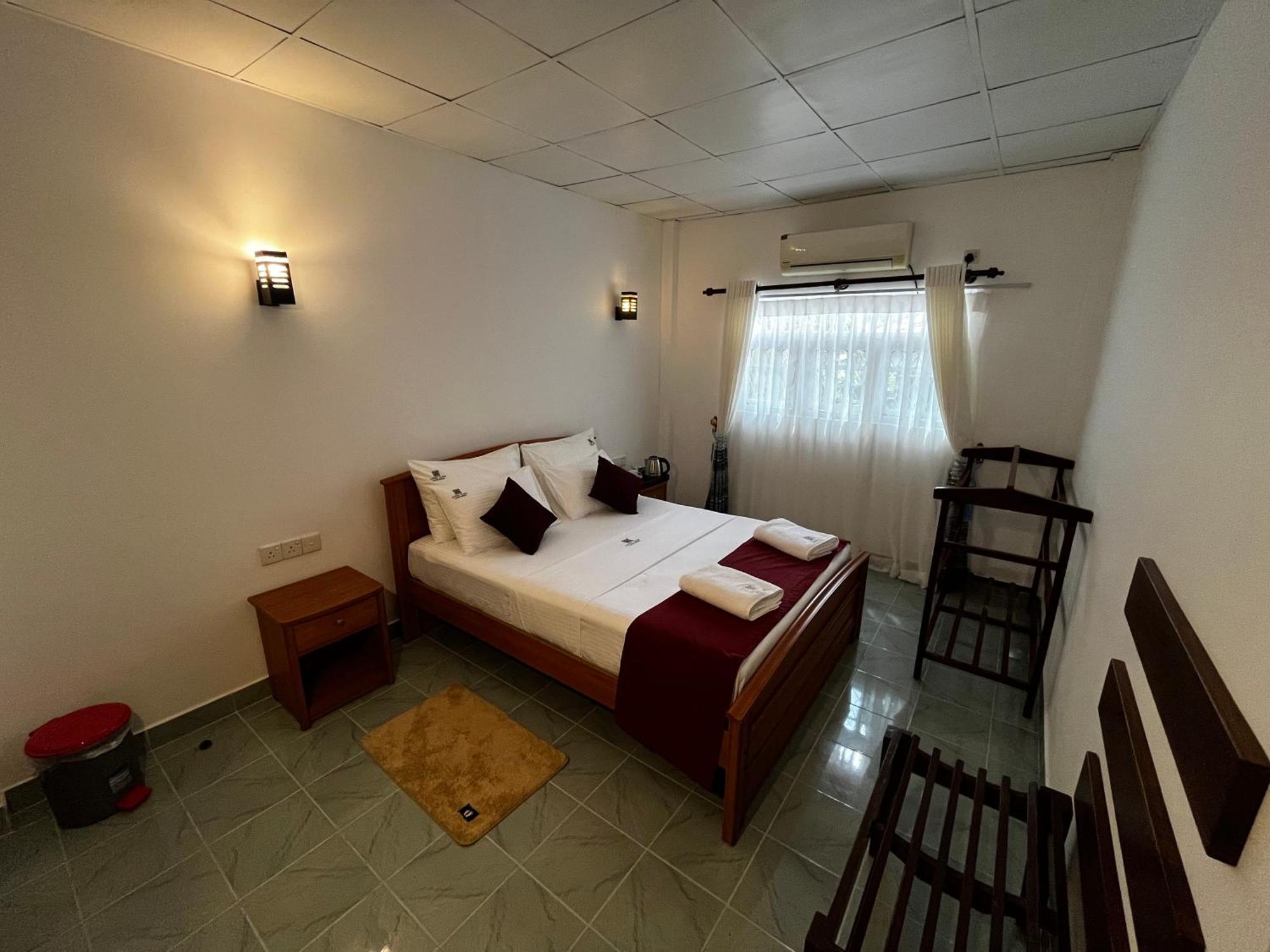 Livin Lush Luxury Retreat Hotel Anuradhapura Bagian luar foto