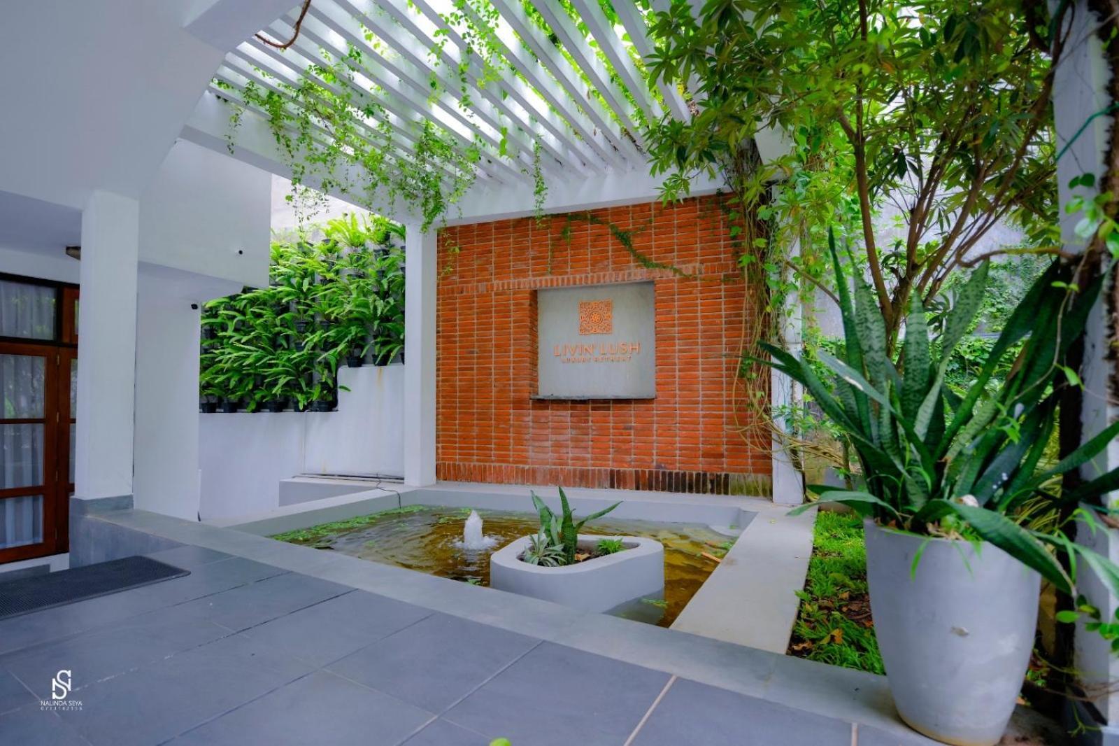 Livin Lush Luxury Retreat Hotel Anuradhapura Bagian luar foto